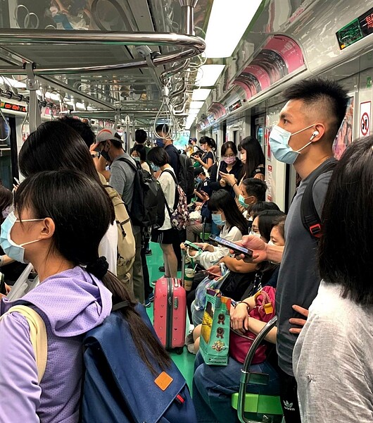 台中捷運綠線累積運量已突破200萬人次。圖／台中捷運公司提供