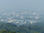 西部空品「橘色提醒」　中火3次降載