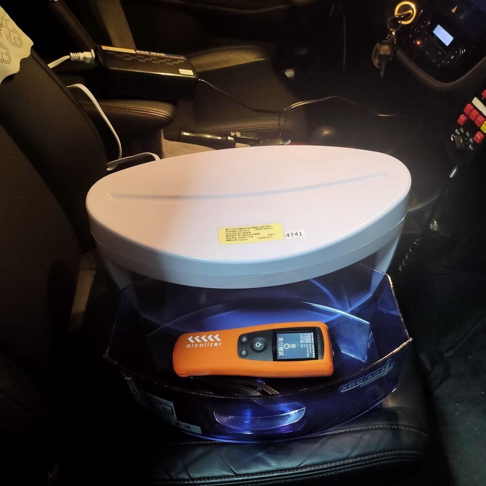 防疫新厲器執法有撇步。圖/北市府提供