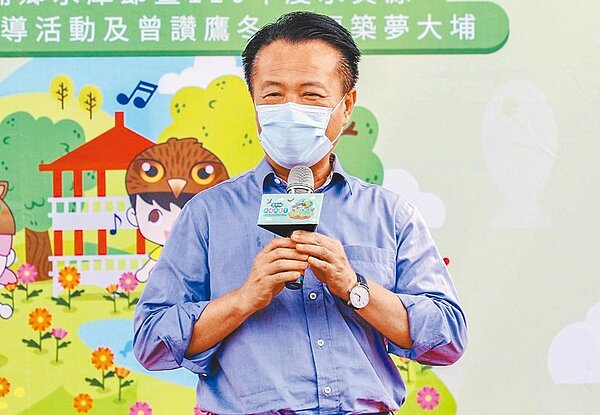 嘉義縣長翁章梁12日接受專訪時再次重申,重點不是縣市合併,而是升格。圖/取自翁章梁臉書