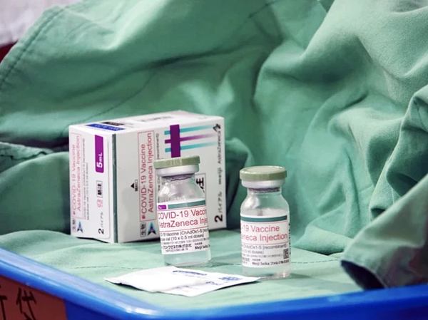 議員爆料有醫院施打過期AZ疫苗，但事實上是誤植疫苗批號。記者邱德祥攝影／聯合報系資料照