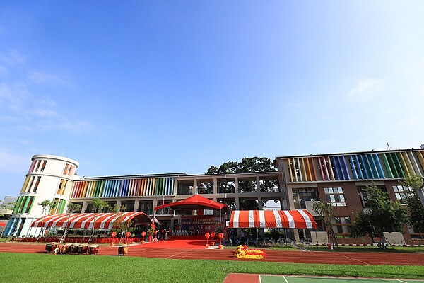 光正國小校舍落成啟用。圖/台中市教育局提供