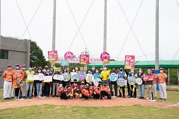 台中潭子簡易棒壘球場啟用。圖/台中市運動局提供