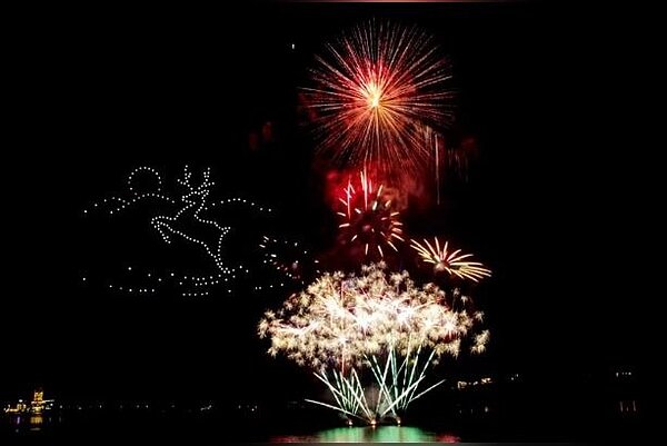 日月潭花火嘉年華今年縮小規模辦理,但10月30日仍由花火音樂會揭開序幕。圖/日管處提供