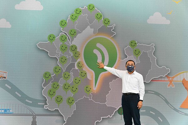 新北市長侯友宜宣示,新北300處YouBike 2.0據點於今日(20日)上線。圖/新北市交通局提供