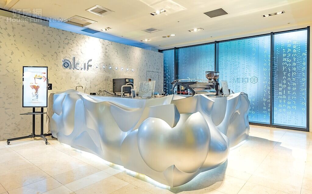 Ak.if咖啡於信義新光A8快閃3個月，店內裝出自蔣友柏設計。圖／Ak.if提供