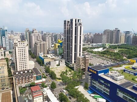 台中南屯區高價住宅集中在七期南側，具綠地、學區、商圈加持。圖∕曾麗芳
