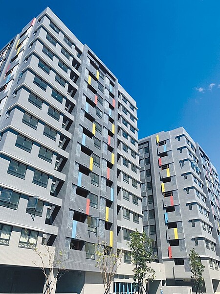 新北市長侯友宜強調,第一階段1萬戶社宅目標已經達成,會持續與中央配合。圖為三峽國光社宅。圖/新北市城鄉局提供