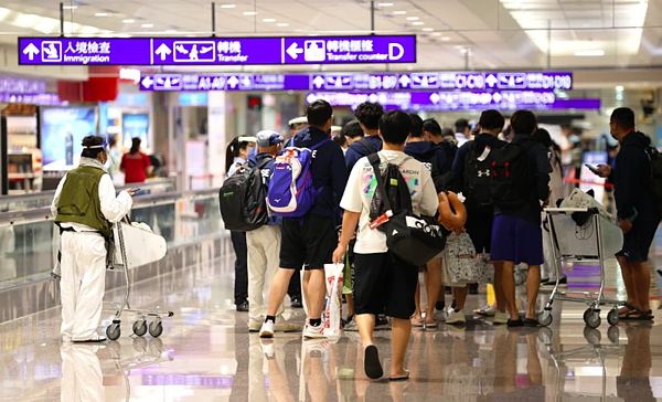 黃立民說,若要鬆綁邊境管制,國人第二劑疫苗涵蓋率須達8成才較為安全。圖/聯合報系資料照