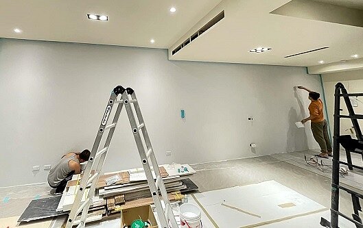 網友分享自己親手裝潢的過程。圖/截自《佈置藏在生活裡》