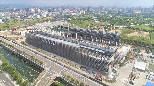 會展中心工地空拍全景。圖/台中市政府建設局提供
