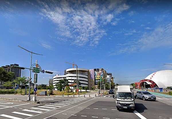 來不及逃?台中房市賣壓爆表!「這設施」竟成利多 漢神洲際購物中心、台中巨蛋等重磅建設,為北屯、潭子房市挹注量能,包括11期、14期、G0機捷特區、潭子弘富等四大重劃區都受矚目。圖/google map