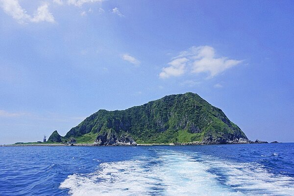 基隆嶼開放民眾登島觀光時間1日結束,市府宣布2日起封島休養生息,明年開放時間另行公布。圖/市府提供