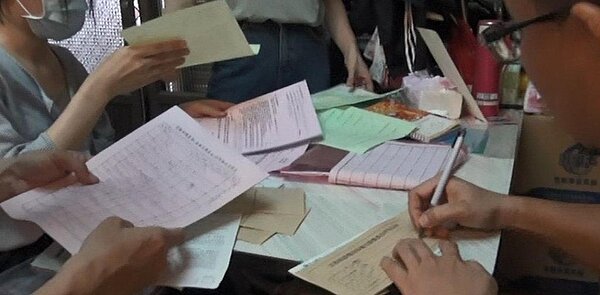 玉山銀行潘姓理財專員,涉嫌盜領存戶存款,檢調去年7月至潘女住處搜索,今雄檢偵結,依違反銀行法、偽造文書、普通詐欺等罪起訴。圖/聯合報系資料照片