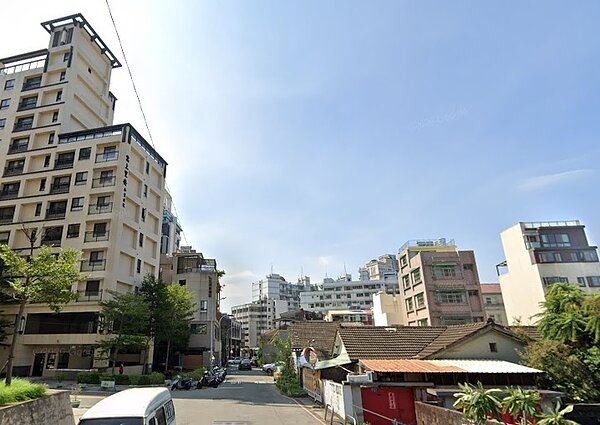 原PO偏愛中捷文心中清站周遭環境。圖/截自Google Map