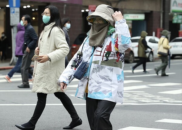 入秋最強冷空氣下周一起南下，下周三、周四乾冷空氣籠罩。聯合報系資料照片