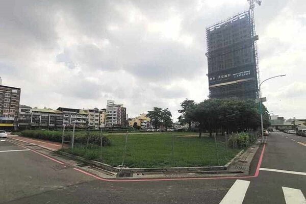 台中市干城重劃區內地上權標售下周一(8日)登場,外界預估新光人壽有望得標。財政部國產署/提供