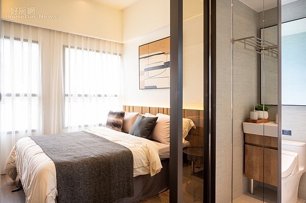 大面積房間窗戶設計、讓採光度相當棒。圖／海研建築提供