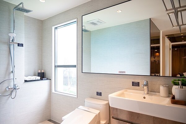 TOTO衛浴、德國Grohe衛浴五金配件的高品質設備。圖／海研建築提供