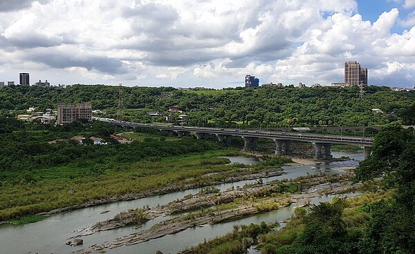 板龍快速道路規畫案兩條路線都會到大溪武嶺橋。圖/聯合報記者鄭國樑攝