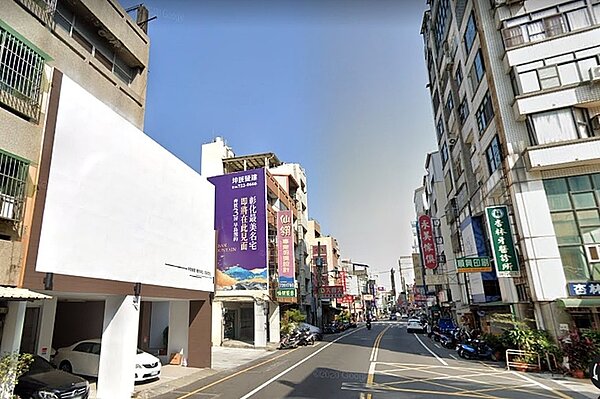 彰化市購地最熱路段是位於彰化火車站前特區的中正路,中正路是彰化火車站的主要幹道,發展成熟、生活機能完善,也有熱門學區,為區域房市撐盤。圖/google map