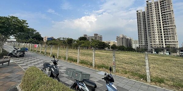 台中市東區干城重劃區隨著愈來愈多購物商場進駐,帶動周邊土地飆漲。圖/業者提供