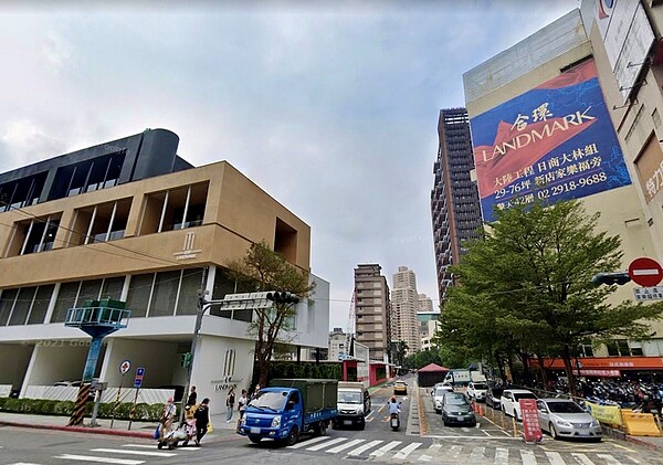 新店家樂福旁建案。圖／翻攝自GoogleMap