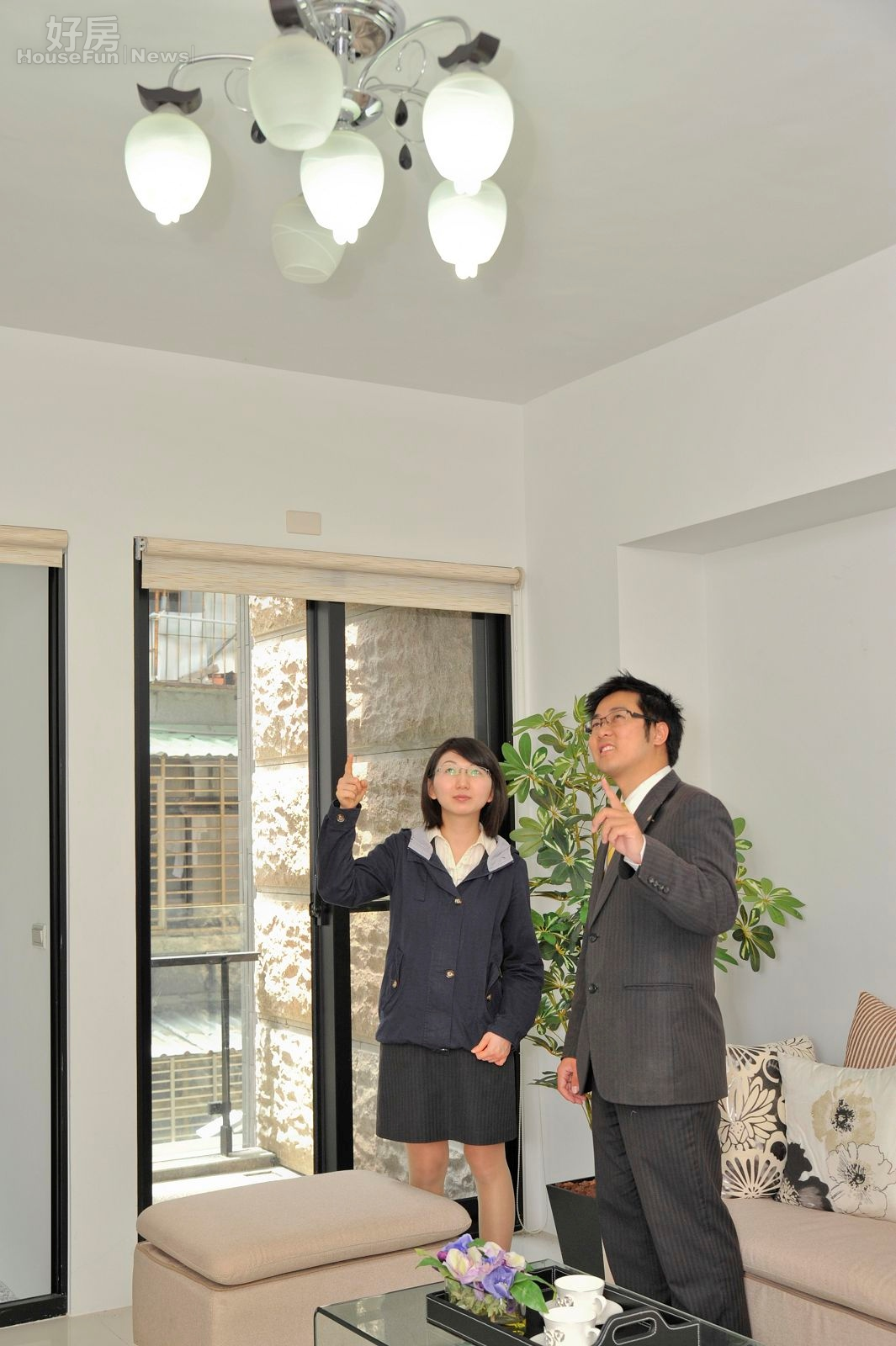 房仲帶看照,買新房,買屋,賣屋。(好房News記者 陳韋帆/攝影)