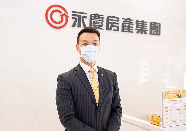 永慶房屋人資部經理塗振宏表示新鮮人的求職歷程因疫情產生遞延效應,今年9-10月26歲以下的求職者比例較去年高出近2成,預估接下來仍有一波新鮮人求職潮。圖/永慶房產集團提供