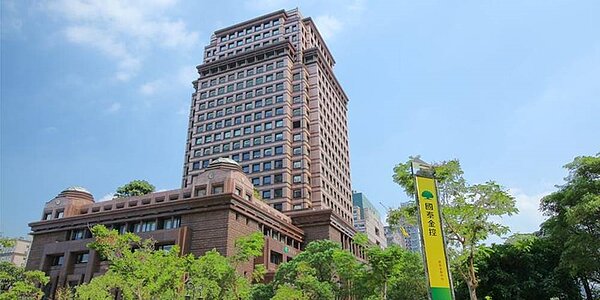 國泰人壽今年來積極買地。圖/中時報系資料照片