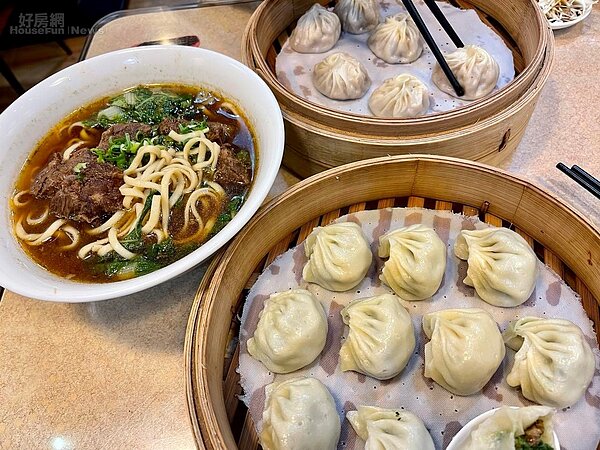 中央新村過去多為國大代表居住,附近充滿眷村味十足的麵點餐廳。圖/好房網News記者奚安鴻攝。