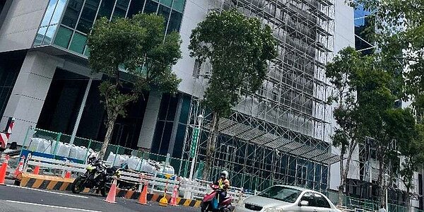 史上規模最大都更案「Diamond Towers」在耗時26年整合、開發之後，終於正式定名「台北之星」，預計下周遞件申請使照，最快年底開賣。圖文／蔡惠芳