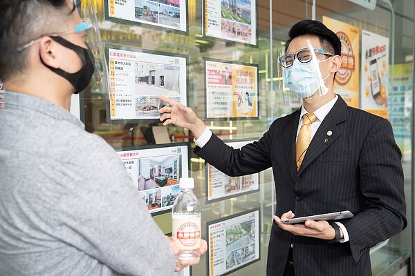 永慶房屋分享重要租賃知識,也提供包租代管服務,讓房東租客都更有保障。圖/永慶提供