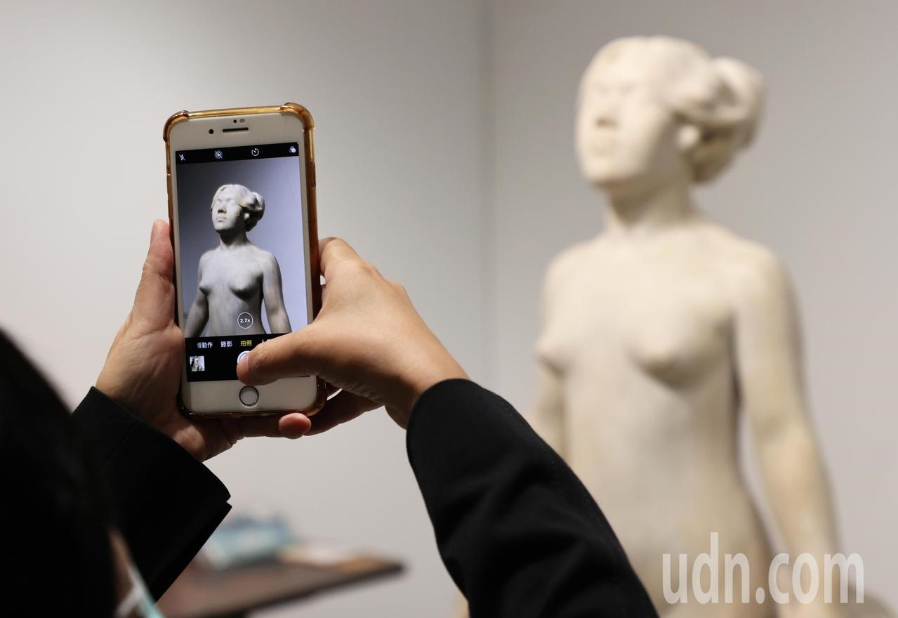 有台灣維納斯稱譽的裸女雕像「甘露水」歷經半年修復初步有成，下個月將重新展示在國人面前。記者潘俊宏／攝影 