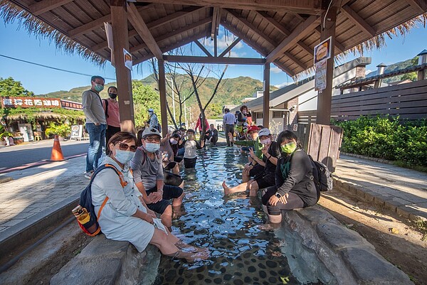 羅浮溫泉湯池11日正式啟用。圖／桃園市政府提供