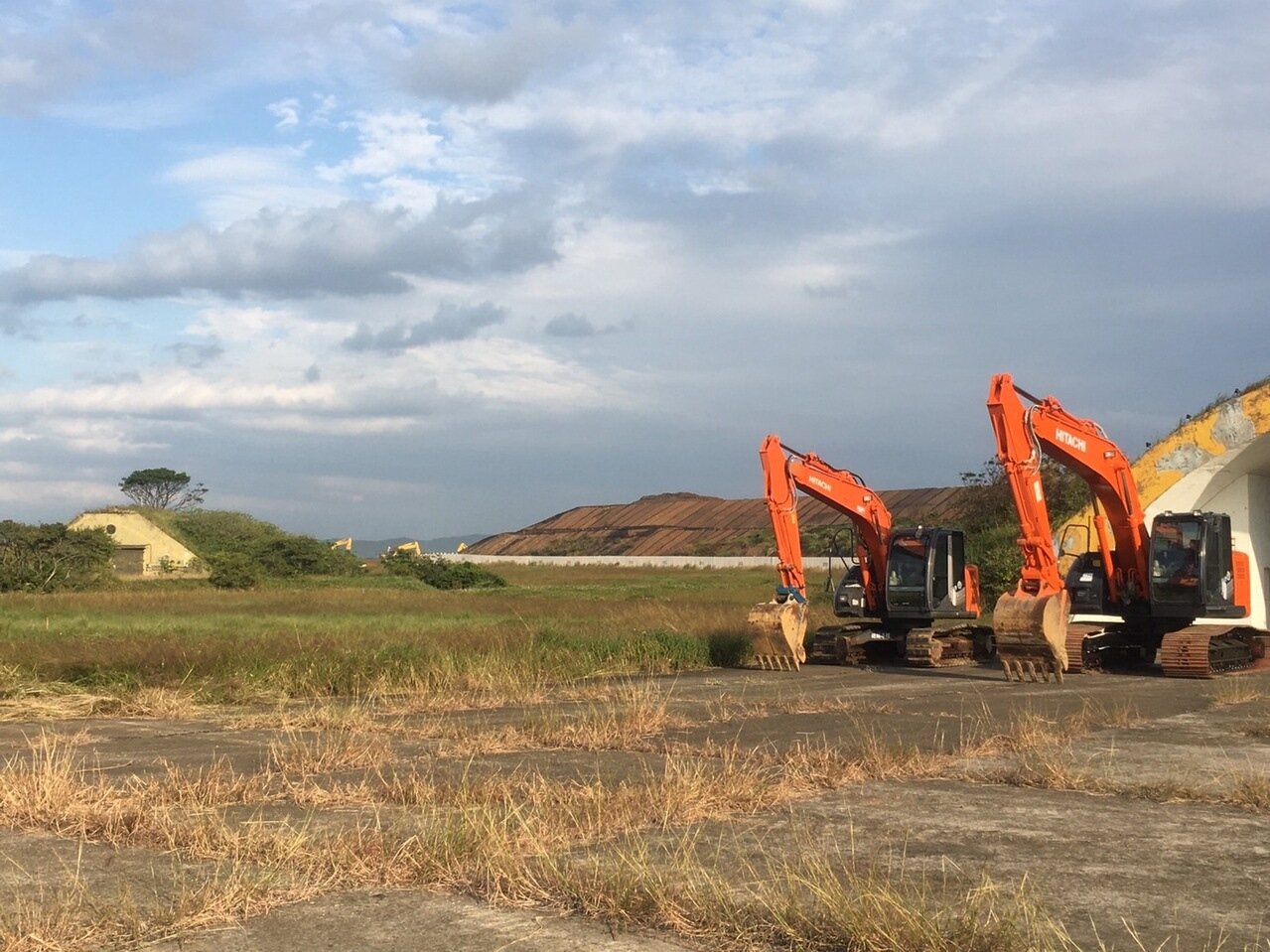 桃園航空城計畫A1到A3範圍今天動工,預計2028年完工,除了規劃文教住商生活圈,還保留空軍黑貓中隊使用過的機堡機棚,作為未來文化公園或博物館空間。記者陳俊智/攝影