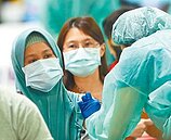 11月擬混打　AZ＋BNT或莫德納