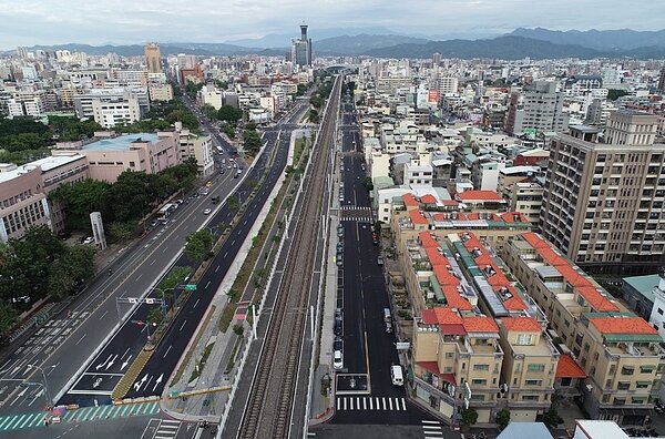 中市五處地下道全數縫合,國光路地下道11月15日起全線開通。圖/台中市府提供
