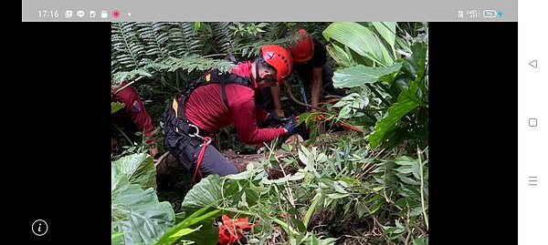 一名40歲男子與友人前往攀登四獸山,在信義區復興園2號攀岩路線跌落山坡。記者廖炳棋/翻攝