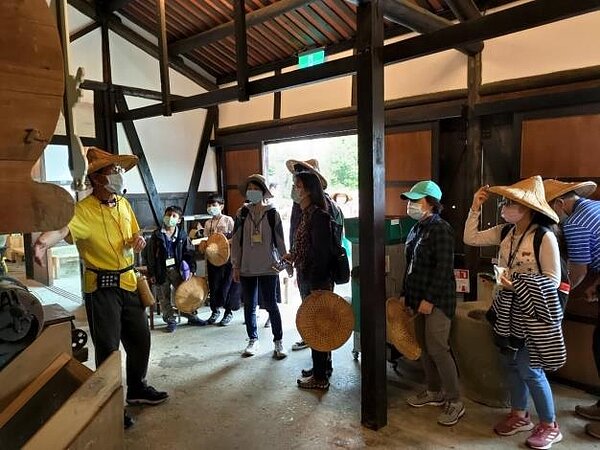 台南市府交通局與大台南公車故事館合作舉辦「黃線深度之旅－俗女養成記、菁寮無米樂」。圖／台南市政府提供