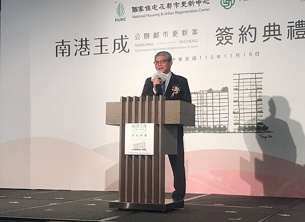 內政部次長花敬群今天表示,目前房地產市場的風險結構是多元,而且強大的,購屋人,特別是預售屋購屋人,不要只看到某些短期性的話題, 而要注意整體結構風險,出手前應多方考量,理性判斷。圖/聯合報