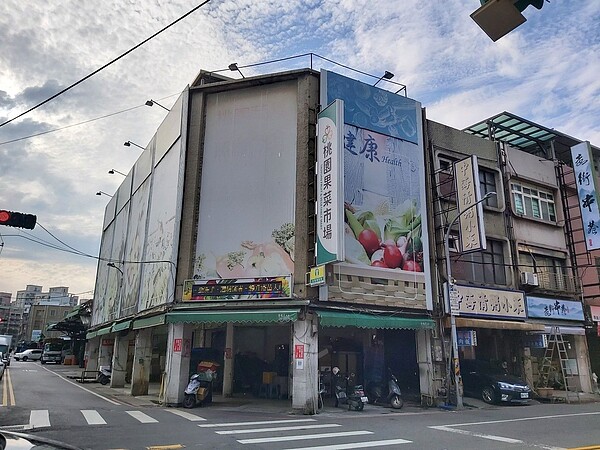 桃園果菜市場遷建聲浪不斷，卻沒有具體進展，議員督促市府應在市長鄭文燦任內遷建動土。記者朱冠諭／攝影