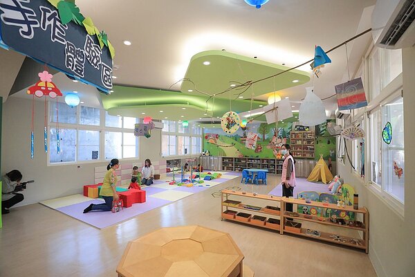 后里親子館手作體驗區。圖/台中市政府提供