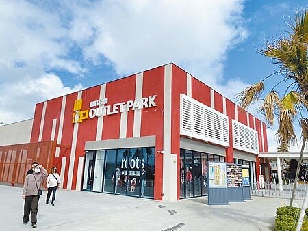 台中港三井OUTLET擴建二期商場,預計12月16日開幕迎賓。圖∕曾麗芳