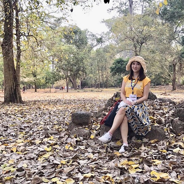 主播劉芯彤與老公討論到台東買房享受生活,卻被購屋網站上的總價嚇得退縮,更感嘆「全台哪裡還有真正親民的房價」?圖/截自主播劉芯彤臉書