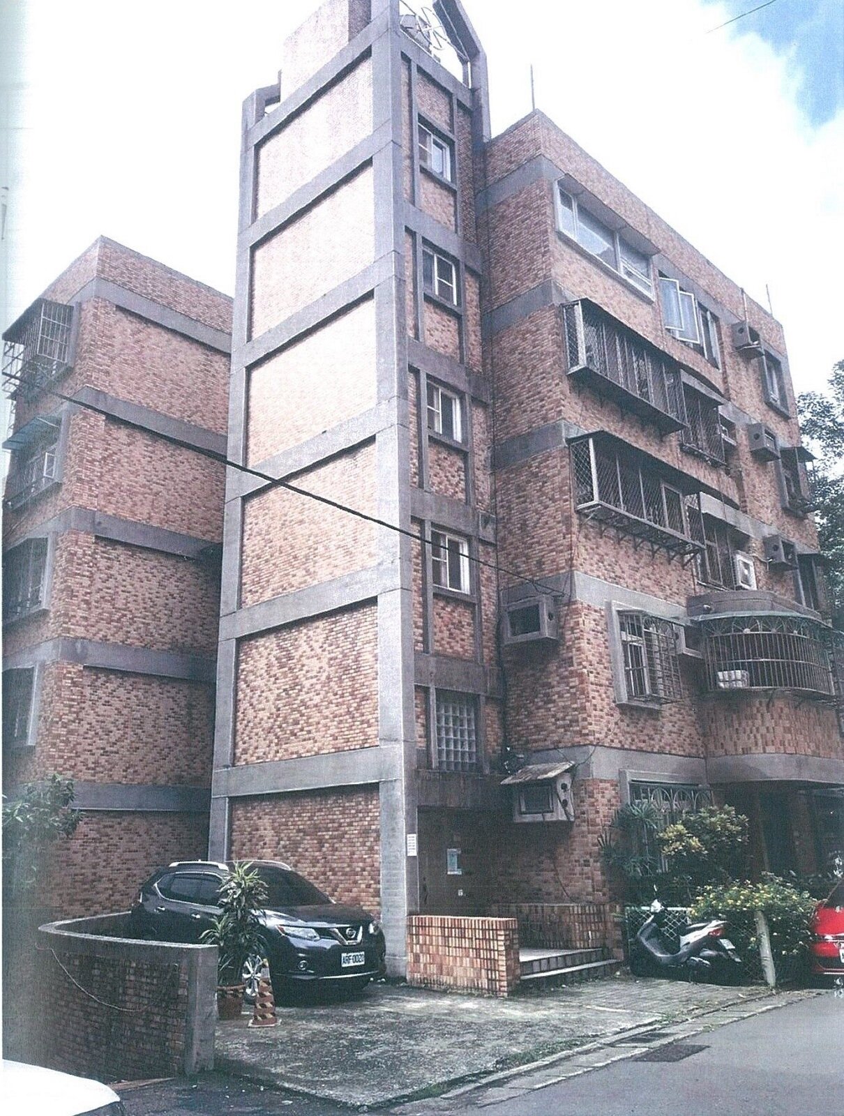 中興學園社區電梯安裝前。圖/北市都市更新處提供