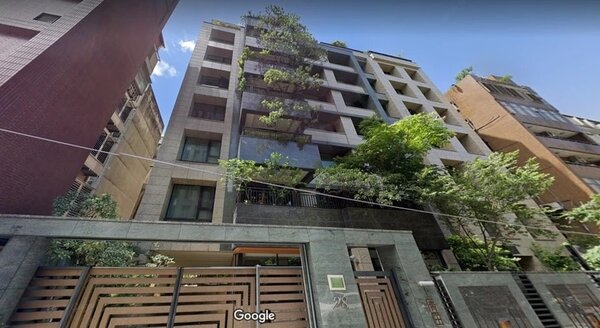 最新實價登錄揭露，侯佩岑以總價1.85億售出北市大安區永康街豪宅「上青田」。圖／翻攝自Google maps
