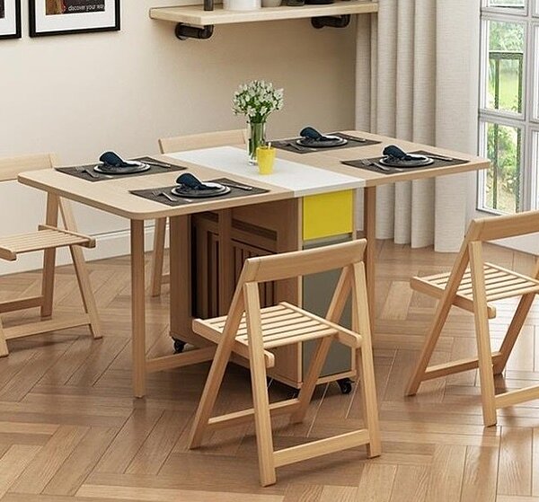 許多網友大推折疊式餐桌,不僅實用且收納方便。圖/翻射自「mobile 01」