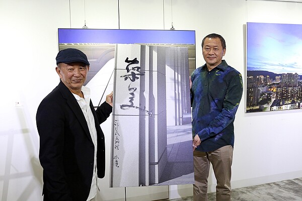 熱愛藝術惺惺相惜,雄崗建設董事長林清吉與藝術家林登隆,攜手為雋永建築物留下華美姿態