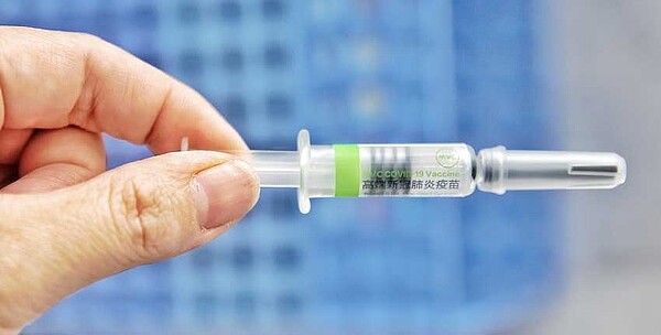 高端第三針混打試驗,預計收案約960名受試者,最快2022年第一季取得首項期中分析結果。圖/中時報資料照片